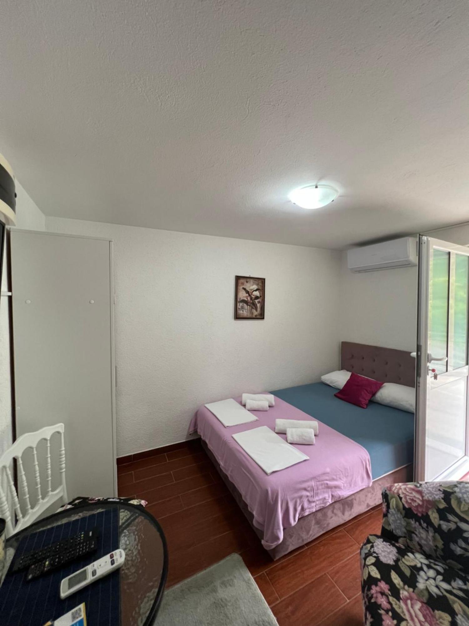Apartman Tristan Herceg Novi Exteriör bild